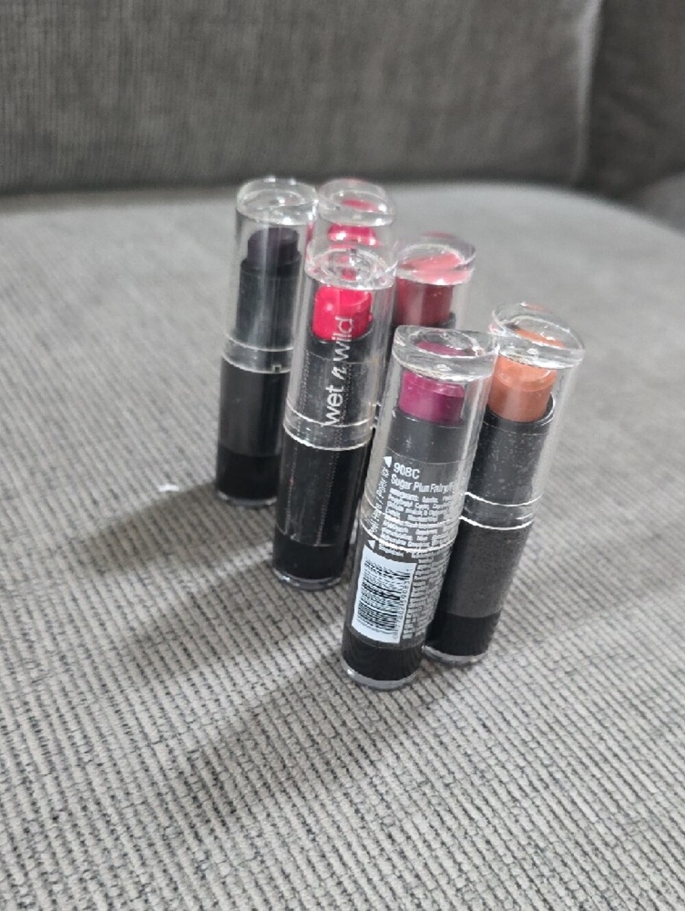 wet n wild Lipstick Set In A Variety Of Shades, All New, 6 Colors. - Picture 8 of 10
